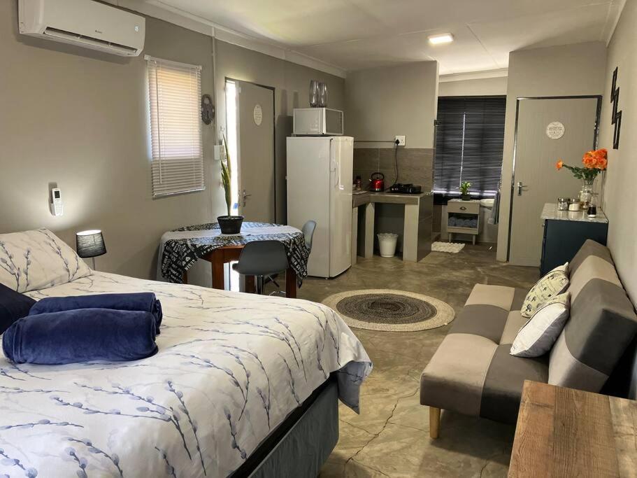 Stellies Accommodation - Room 1 เคทมานสโฮป ภายนอก รูปภาพ